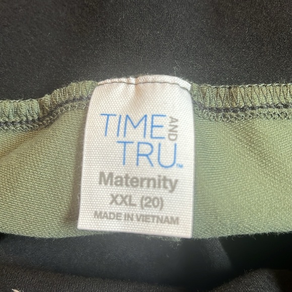 20 XXL MATERNITY Jegging. New with tags. Soft fabric. Army green. - Picture 4 of 4